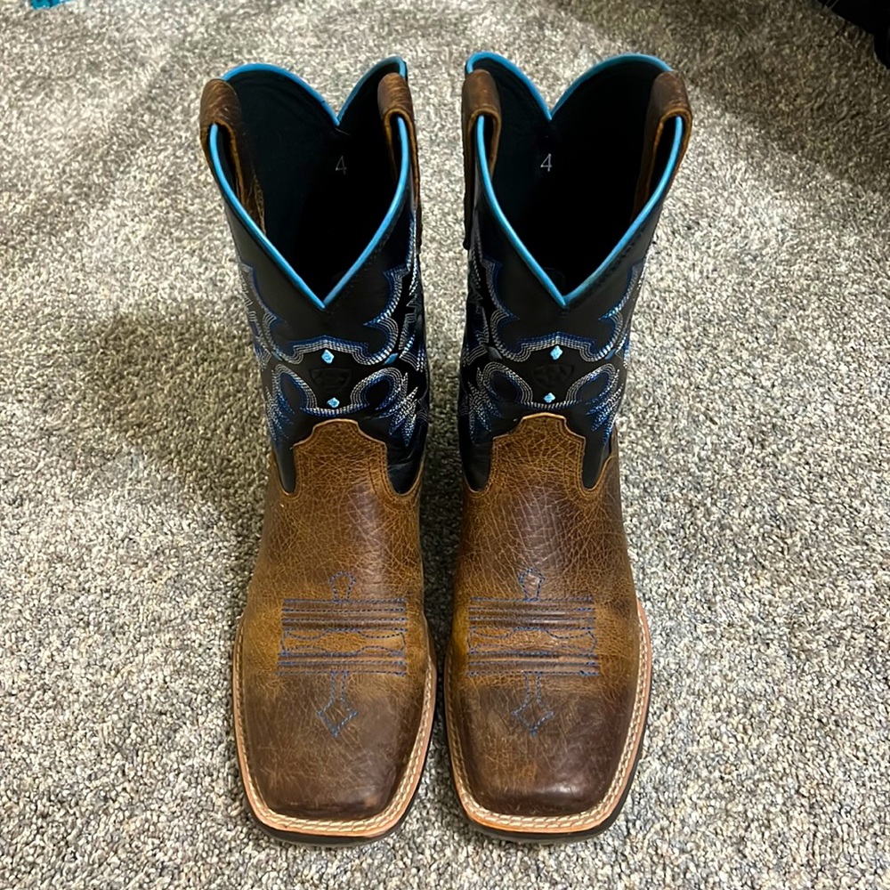 Tombstone Western Boot. Worn once